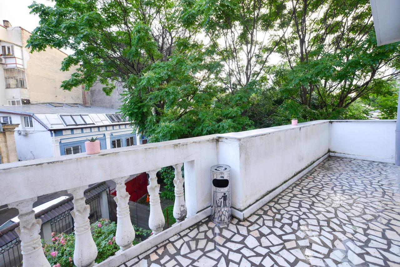 Central Unirii - Old Town Apartments Bukares Bagian luar foto