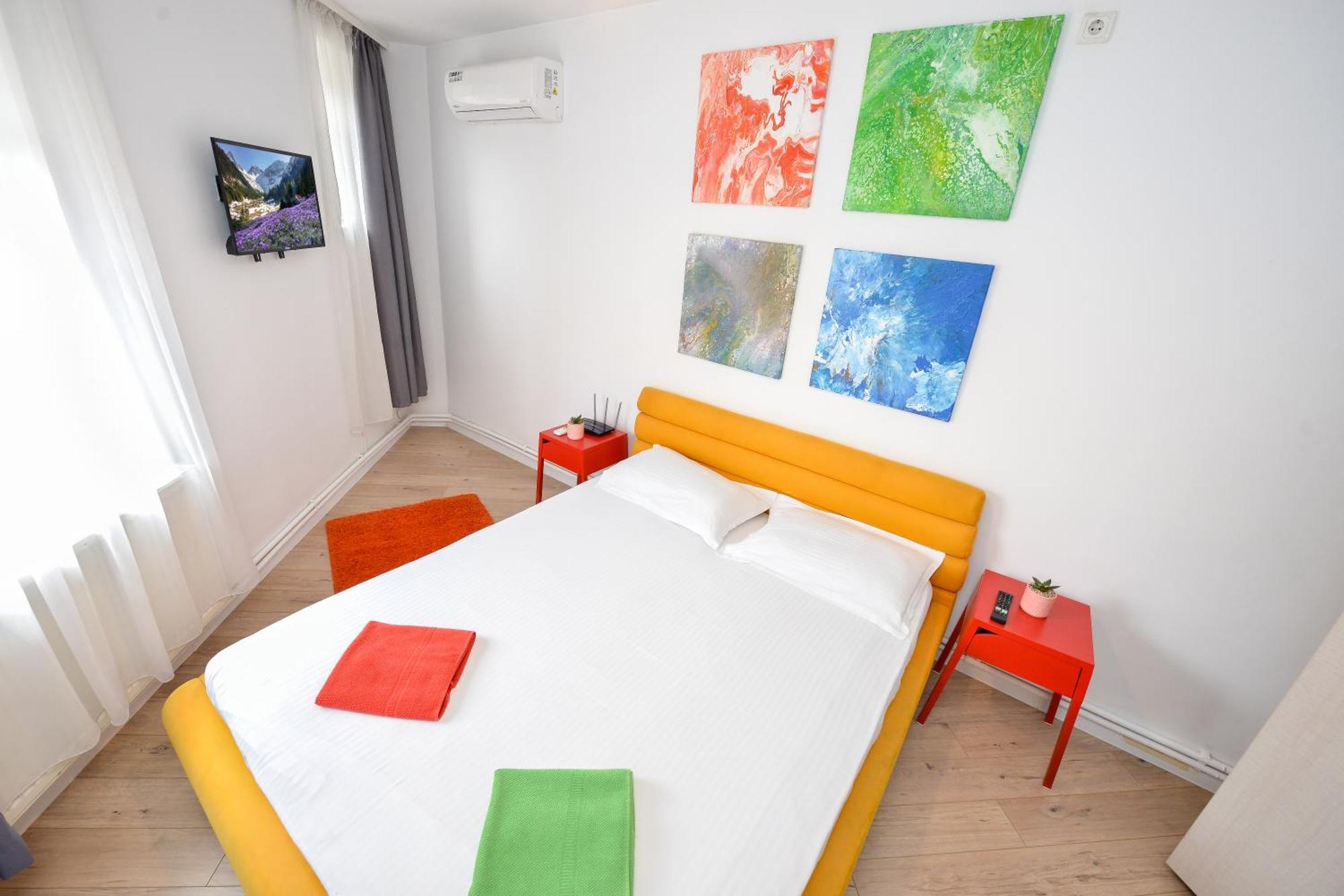 Central Unirii - Old Town Apartments Bukares Bagian luar foto
