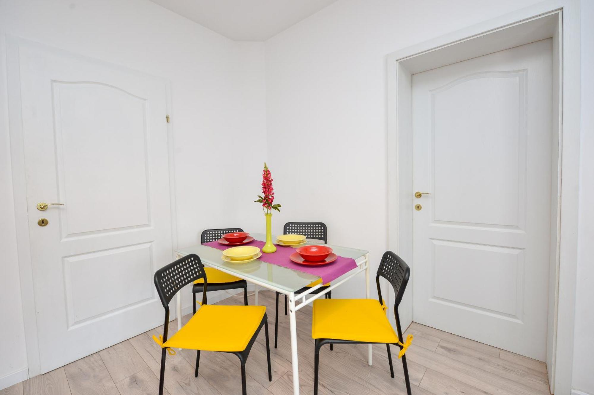 Central Unirii - Old Town Apartments Bukares Bagian luar foto