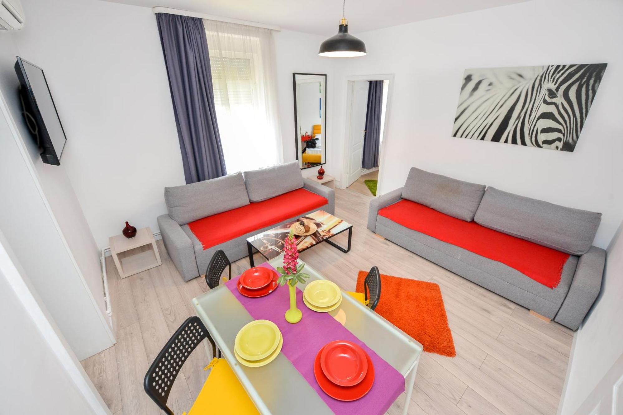 Central Unirii - Old Town Apartments Bukares Bagian luar foto